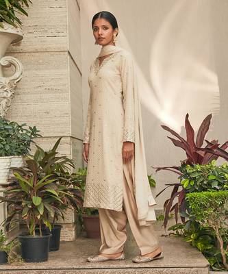 Beige avisa mirror work & chikankari embroidered kurta set 2