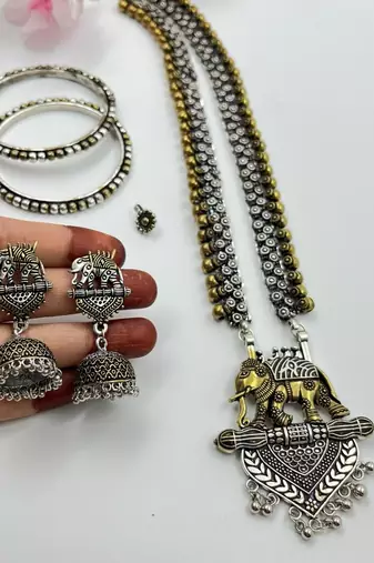 Dual Tone Set With Jhumki