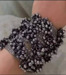 Black polish Ghungroo bangles set