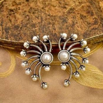 Cute Pearl Studs 1