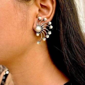 Cute Pearl Studs 2