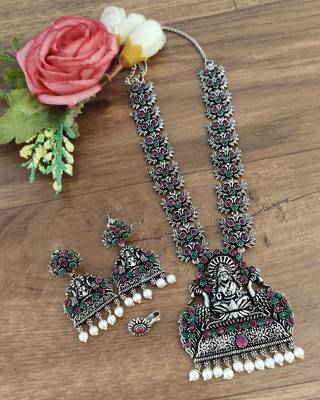 Goddess laxmi motif necklace set 1