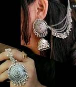 Mangtikka set with side chain Jhumka