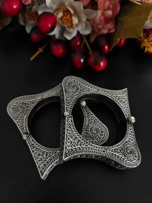 Antique Designer Square Kada 2