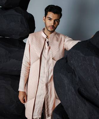 Pale pink illusion kurta shrug set 4