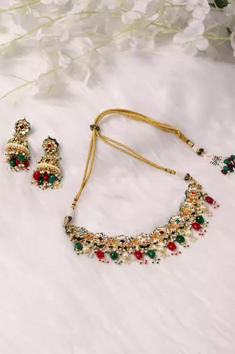 Gold kundan necklace set