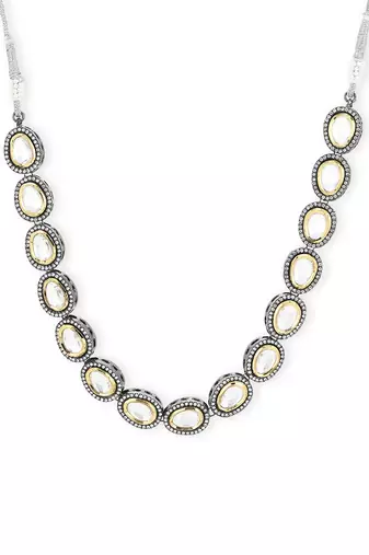 Gold kundan neckpiece