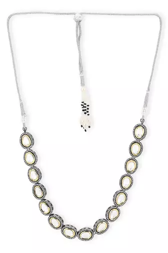 Gold kundan neckpiece