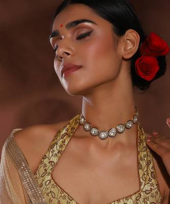 Gold kundan neckpiece 1