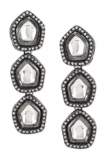 Gold kundan earrings