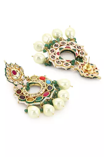 Gold kundan earrings
