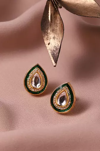 Gold kundan earrings