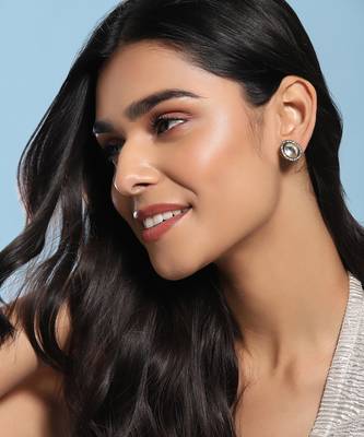 Gold kundan earrings 2