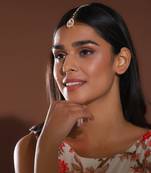 Gold kundan maang tikka