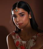 Gold kundan maang tikka