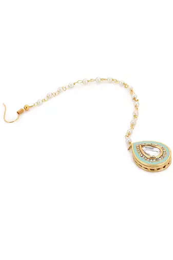 Gold kundan maang tikka