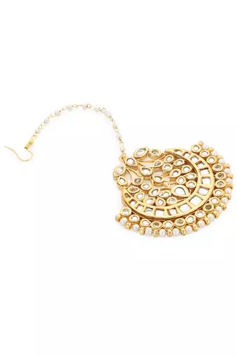 Gold kundan maang tikka