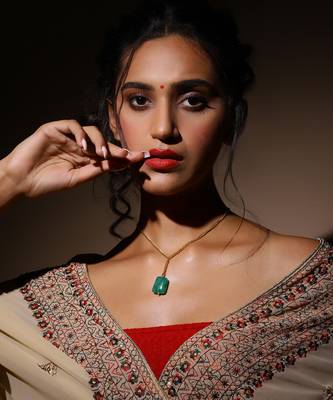 Green gold plated handcrafted necklace 1