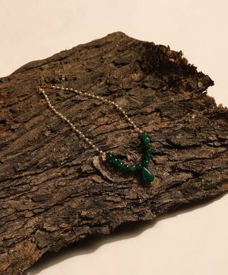 Green beaded neklace with pearls 2