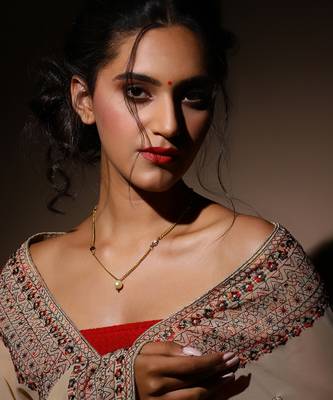 White gold plated kundan necklace 1