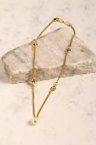 White gold plated kundan necklace