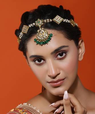 White gold plated kundan mathapatti 1