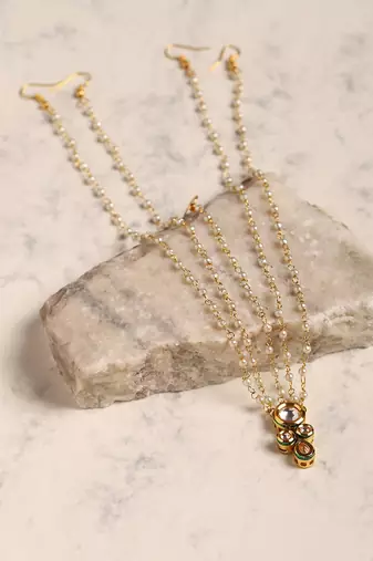 Gold plated kundan mathapatti