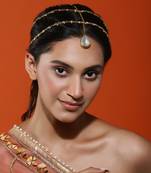 Gold plated kundan mathapatti