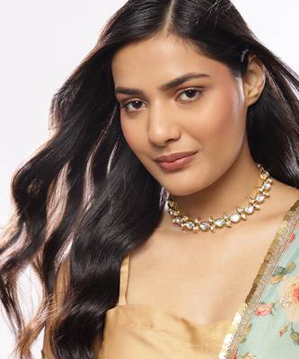 White kundan neckpiece 1