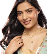 White kundan neckpiece