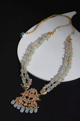 Pastel gray kundan neckpiece