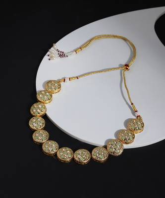 Golden kundan neckpiece 2