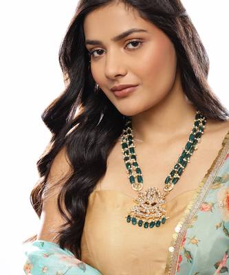 Dark green kundan neckpiece 1