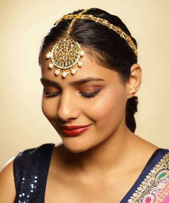 White kundan matha patti 1