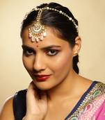 White kundan matha patti