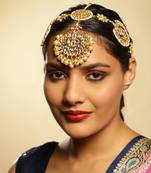 White kundan matha patti