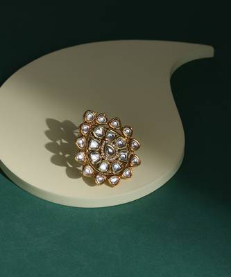 White kundan cocktail ring 1