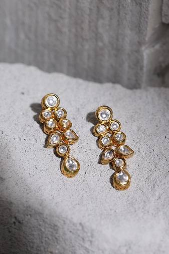 Golden kundan earrings