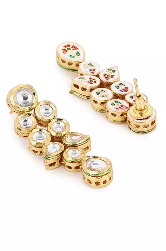Golden kundan earrings