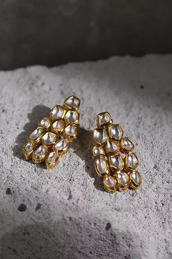 Golden kundan earrings