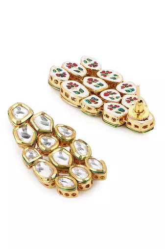 Golden kundan earrings