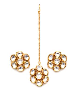 Gold kundan round maang tikka with studs 3