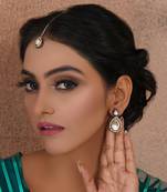 Gold tear drop dual tone kundan maang tikka with earrings