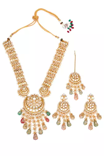 Gold long kundan necklace set with maang tikka