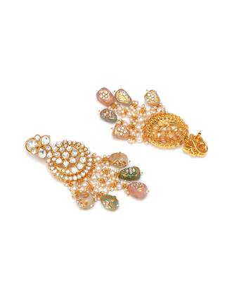 Gold long kundan necklace set with maang tikka 3