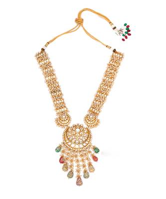 Gold long kundan necklace set with maang tikka 4