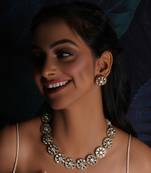 Gold kundan choker with studs