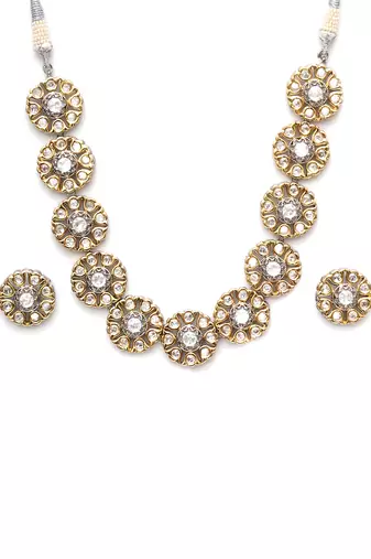 Gold kundan choker with studs
