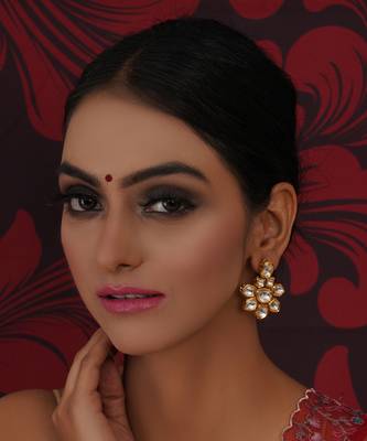 Gold kundan earrings 2
