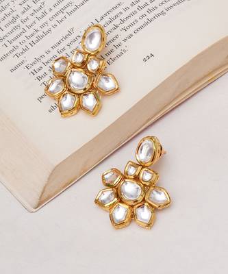 Gold kundan earrings 4